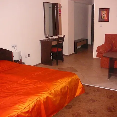 Hotel Akvaya 3*