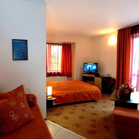 Hotel Akvaya 3*